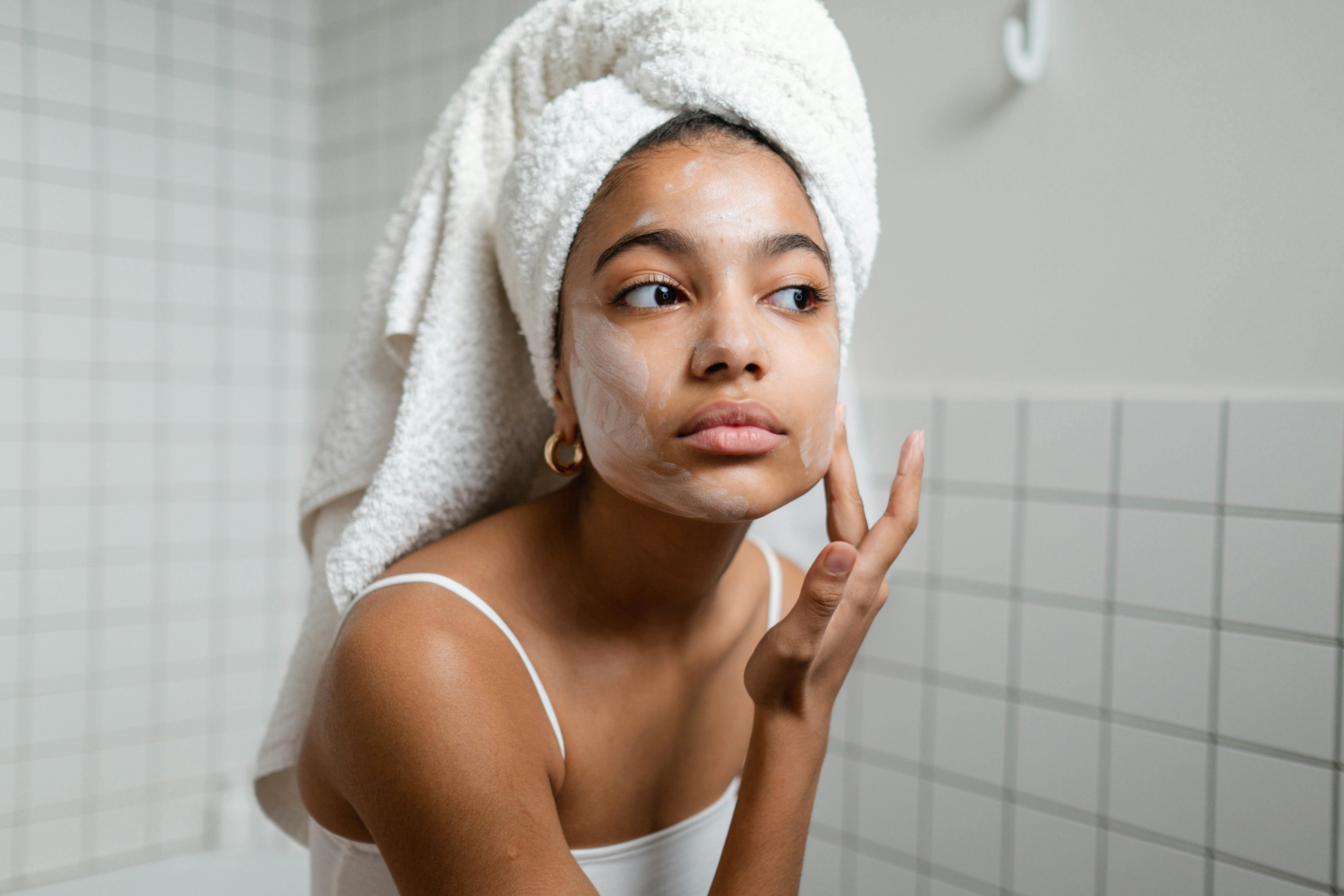 How to Use Collagen Powder for Maximum Results

Collagen powder couldn’t be easier to use. Unlike pills that some people dread swallowing, the powder slips right into your routine without any fuss.

When’s the Best Time to Take It?

There’s no magic hour—what matters is taking it every day. Some people like mixing it into their morning coffee for a gut health boost, others prefer it at night, hoping to help their bodies repair while they sleep. Do what fits your routine.

Easy Ways to Add It In:

Add a scoop to your coffee—seriously, you won’t even taste it, but it makes your drink a little creamier and packs in extra protein.

Blend it into your morning smoothie with berries, spinach, and almond milk.

Stir it into your oatmeal or yogurt for an easy protein boost.

Get creative with baking—swap out a bit of flour for collagen powder in pancakes or muffins.

Pair It with Vitamin C

For your body to turn collagen peptides into usable collagen, it needs vitamin C. So, try to have your supplement alongside foods rich in vitamin C, like citrus 